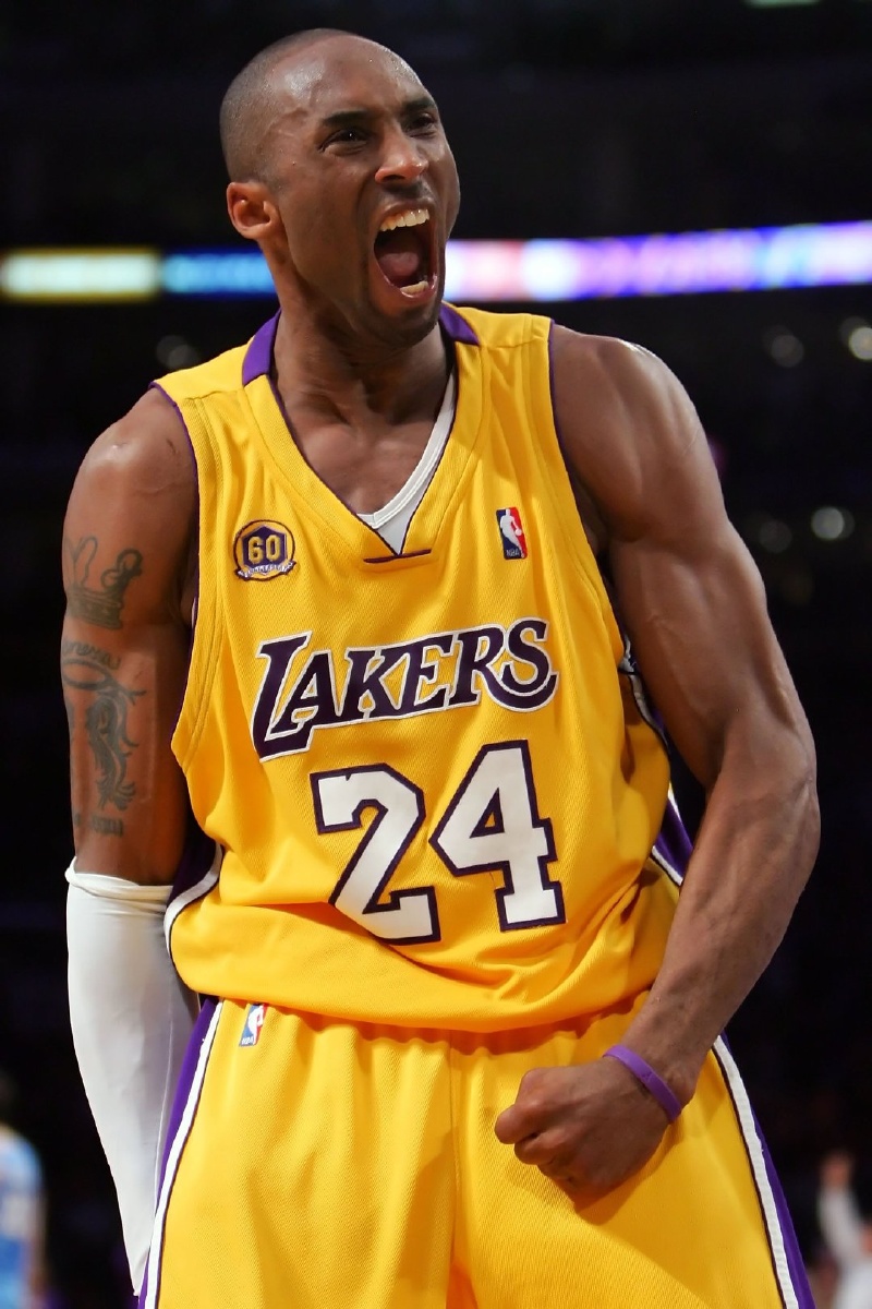 半场战报：巴萨2-0毕尔巴鄂竞技，莱万破门，费兰建功（半场快讯：巴萨2-0领先毕尔巴鄂竞技，莱万、费兰先后破门）