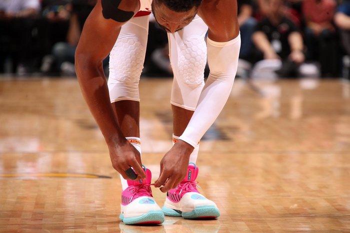 尹鸿博：伤病彻底击垮了我，自己只剩一颗狂跳却无能为力的心（尹鸿博：伤病击溃了我，心在狂跳却无力回天）