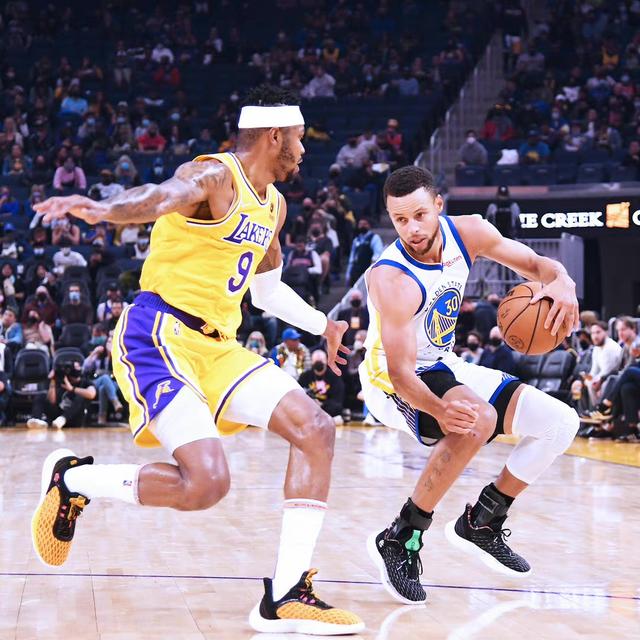 沪媒谈海港亚冠失利：能上的都上了，用尽全力仍是一声叹息（沪媒评海港亚冠出局：能上尽上，拼到最后仍是无奈叹息）