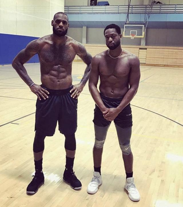 斯基拉丨米兰球探现场考察萨索洛两后卫（斯基拉：米兰球探赴现场考察萨索洛两名后卫）