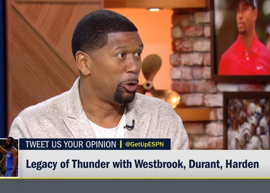 英超焦点战：利物浦主场迎战热刺,（英超重头戏：利物浦主场对阵热刺）